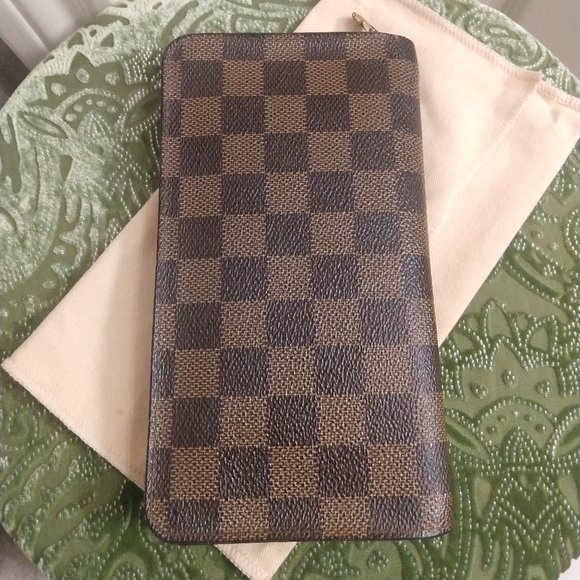 Louis Vuitton Damier Ebene Zippy Wallet - Picture 4 of 16